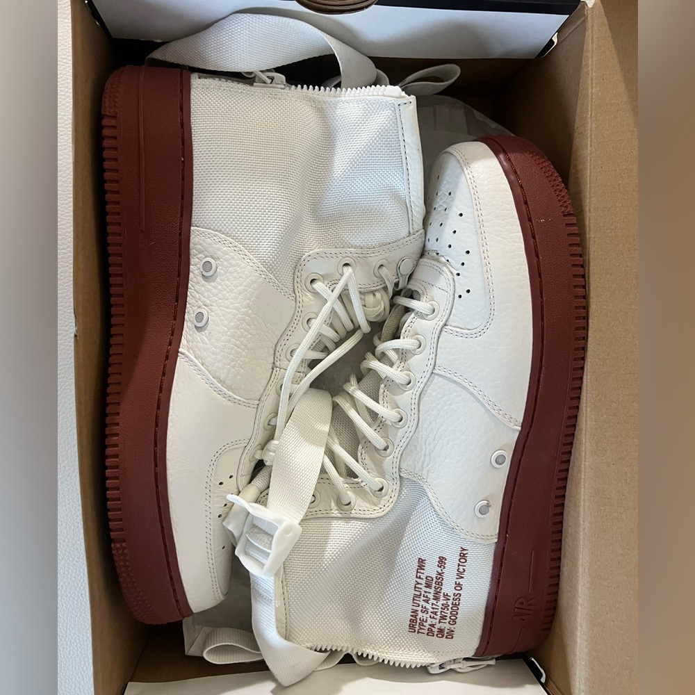 Nike high top sneaker